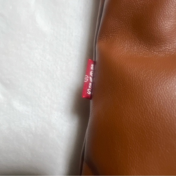 Levi's Brown Puffer Jacket with High Collar and Quilted Panels - Picture 6 of 9